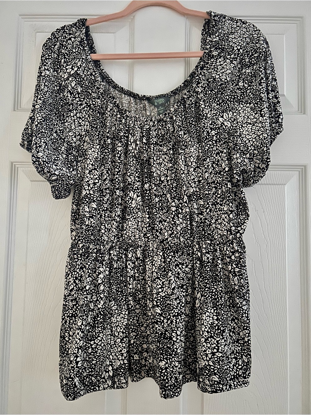 Terra & Sky Black and White Floral Top